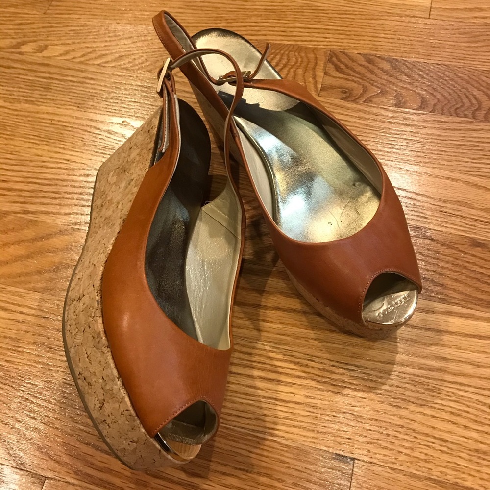 Shoes - Picture 2 of 5
